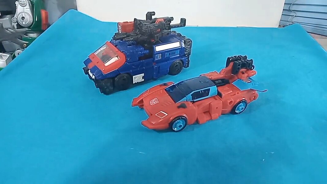 Transformers Legacy Pointblank And Targetmaster Peacemaker Image  (12 of 13)